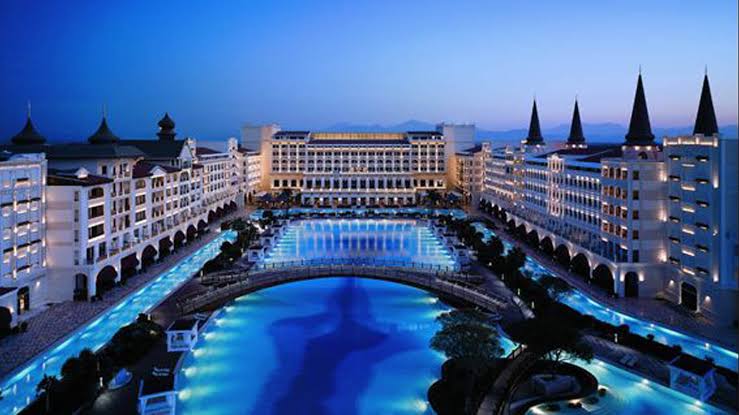 Luxury Hotel
